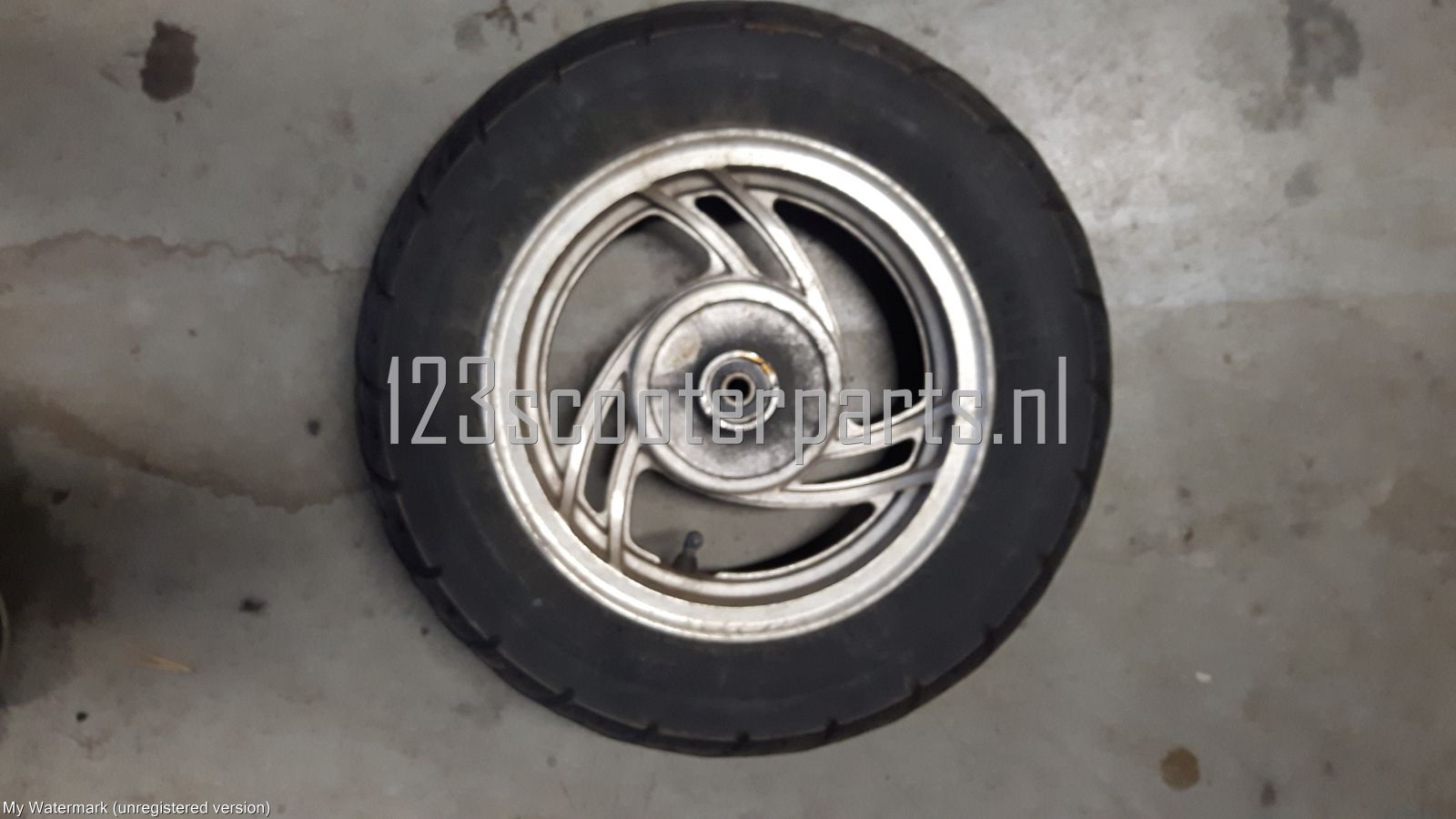 Peugeot V-Clic Vorderrad mit Reifen