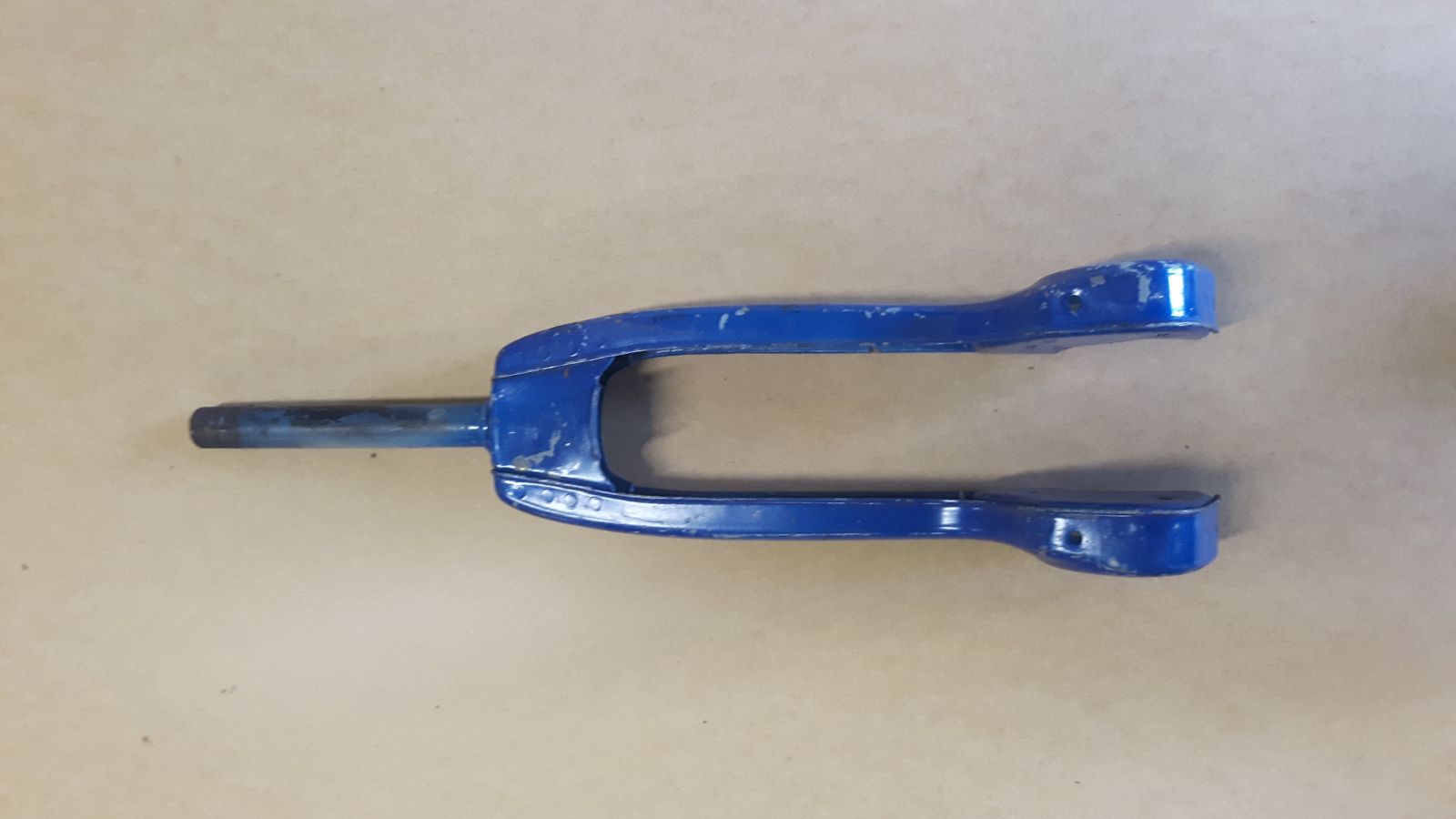Vespa Bravo blue front fork